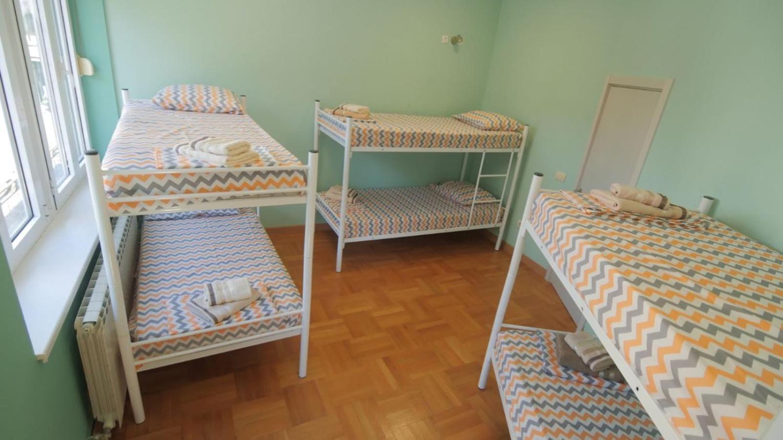 Stella Di Notte Vip Hostel Belgrado Buitenkant foto