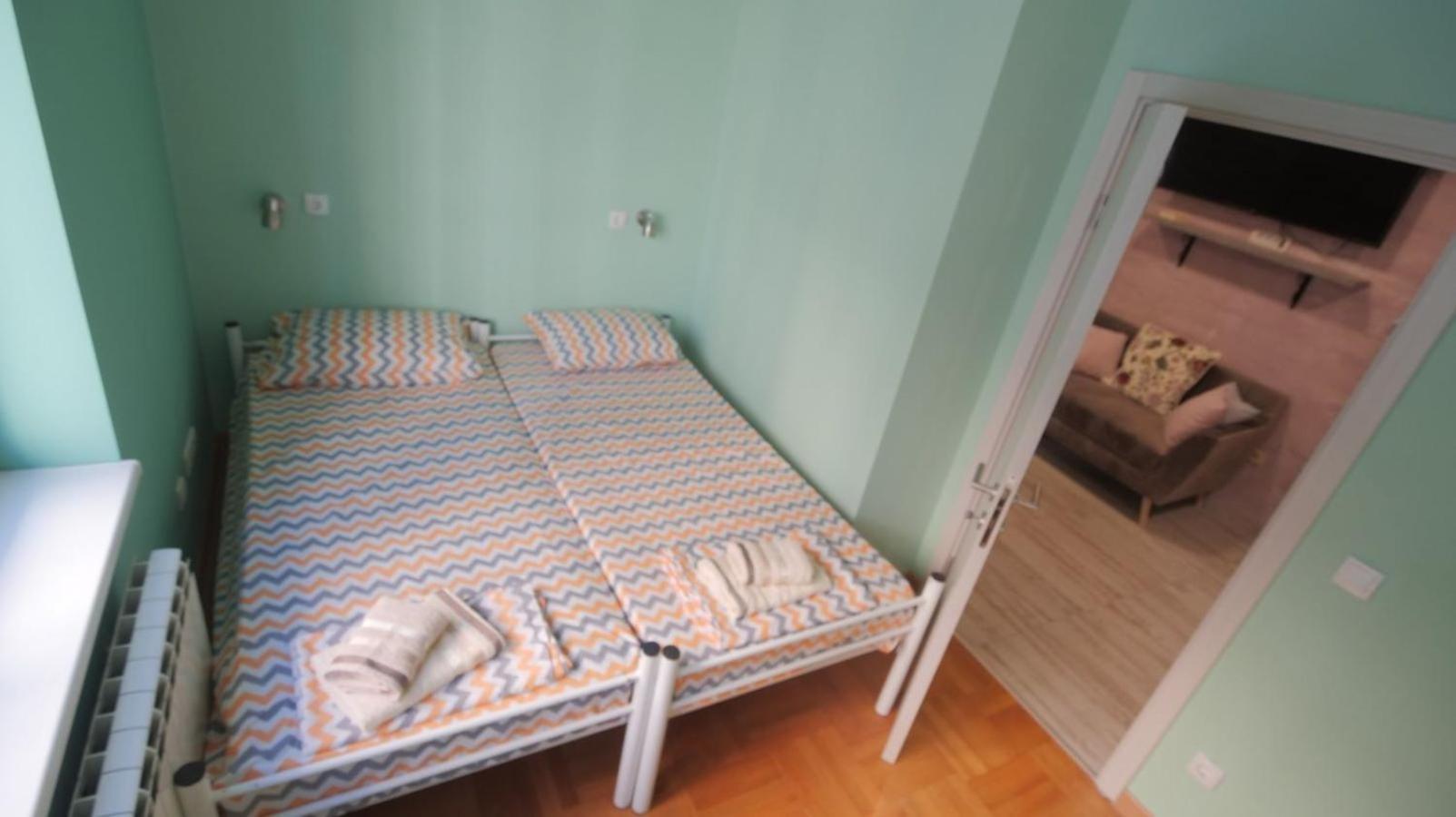 Stella Di Notte Vip Hostel Belgrado Buitenkant foto