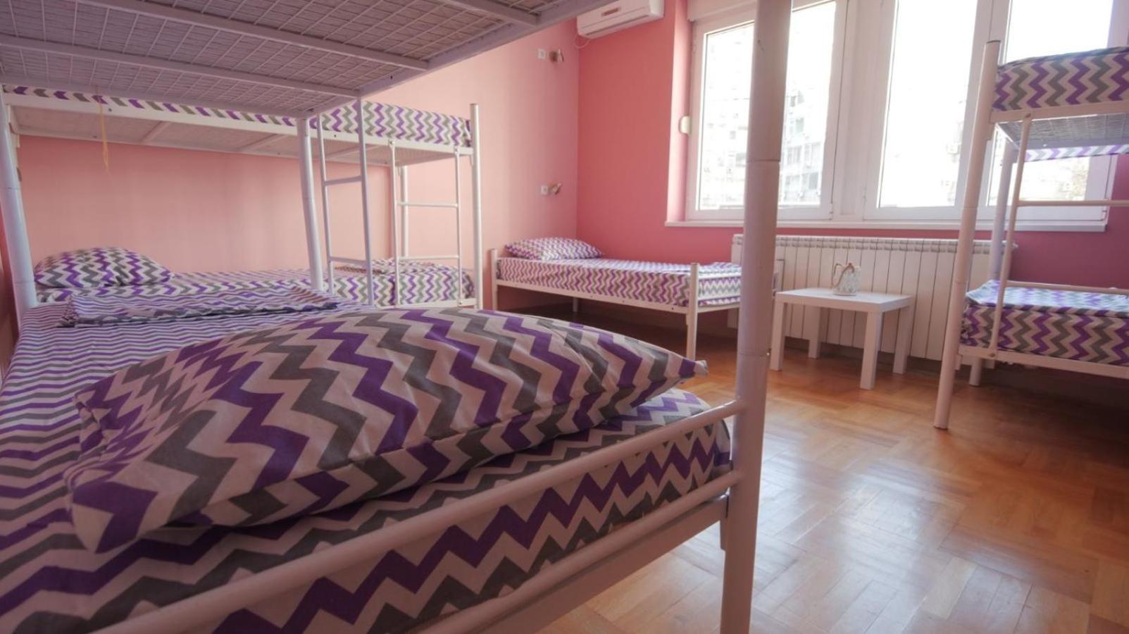 Stella Di Notte Vip Hostel Belgrado Buitenkant foto